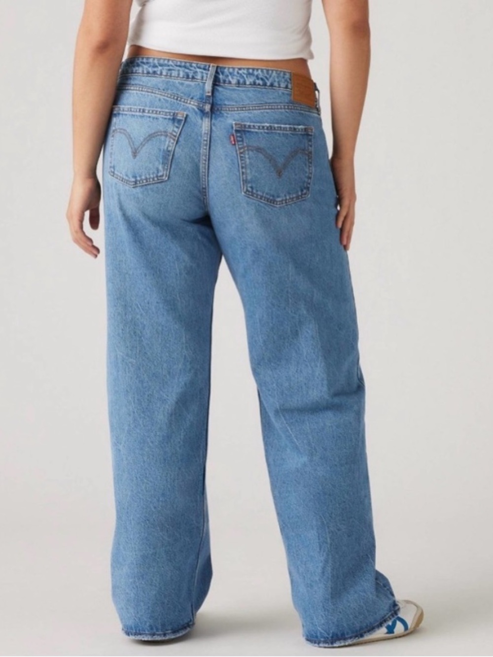 Levi’s Loose Straight Jeans Premium Denim Baggy Dad low rise size 30 medium blue